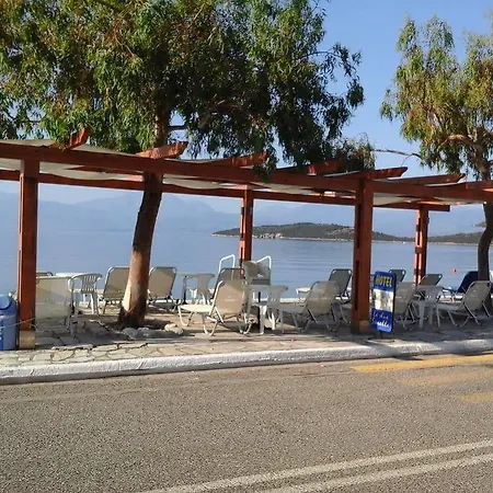 Le Due Sorelle Hotel apartamentowy Spilia (Central Greece)